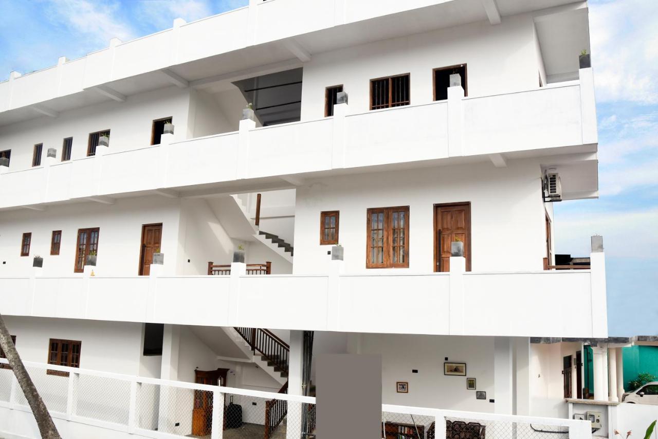 Kavin Beach Hotel Hikkaduwa Bagian luar foto