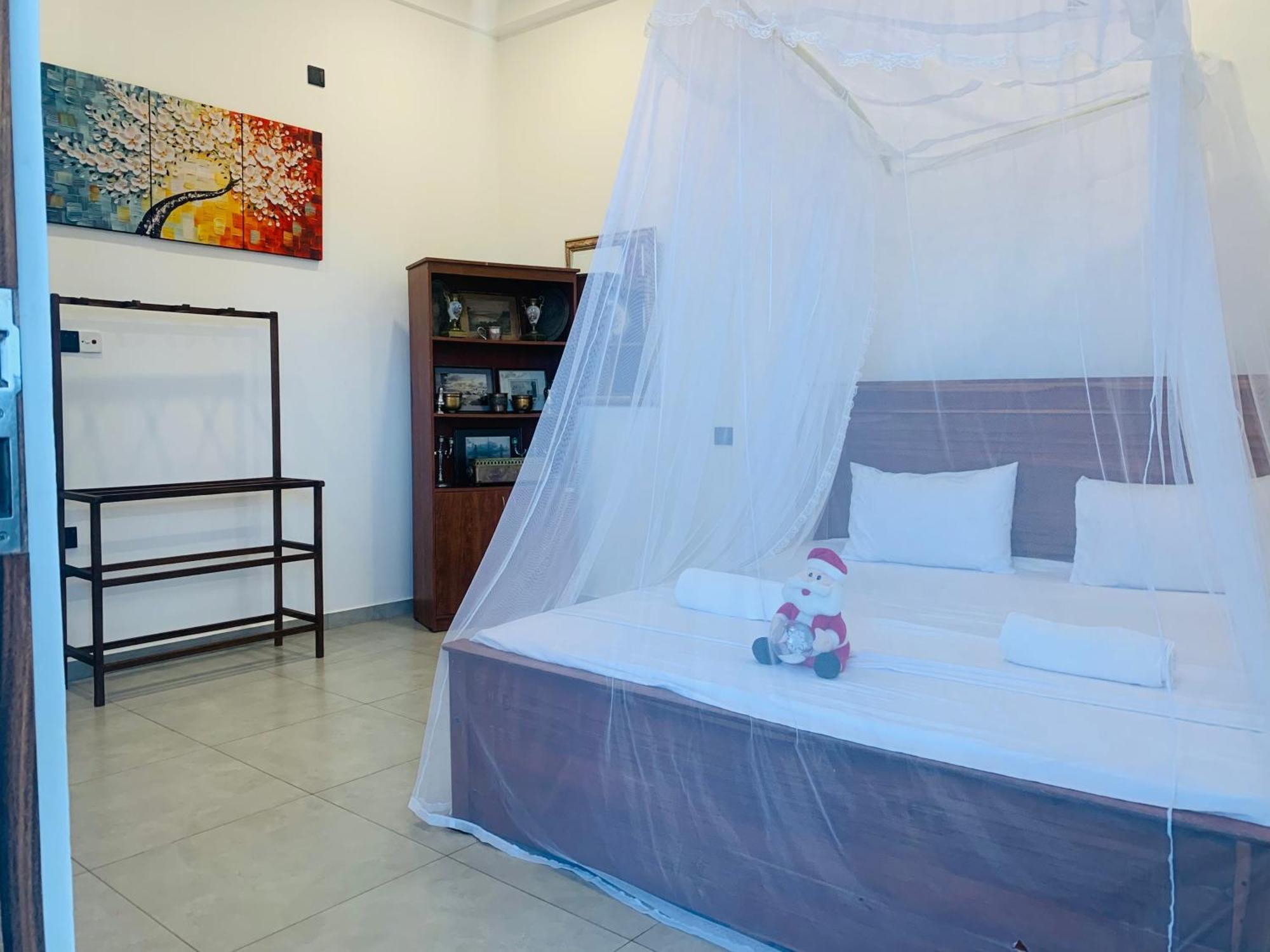 Kavin Beach Hotel Hikkaduwa Bagian luar foto